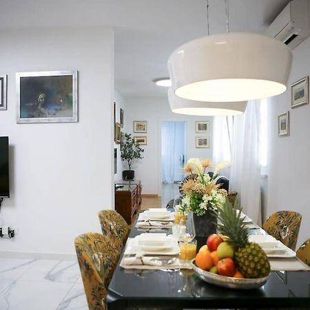 New & Luxury Apartment Tony スプリト エクステリア 写真
