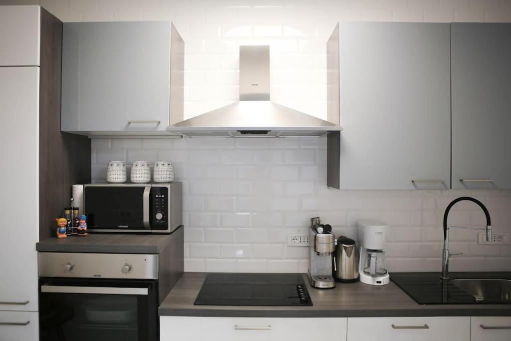 New & Luxury Apartment Tony スプリト エクステリア 写真