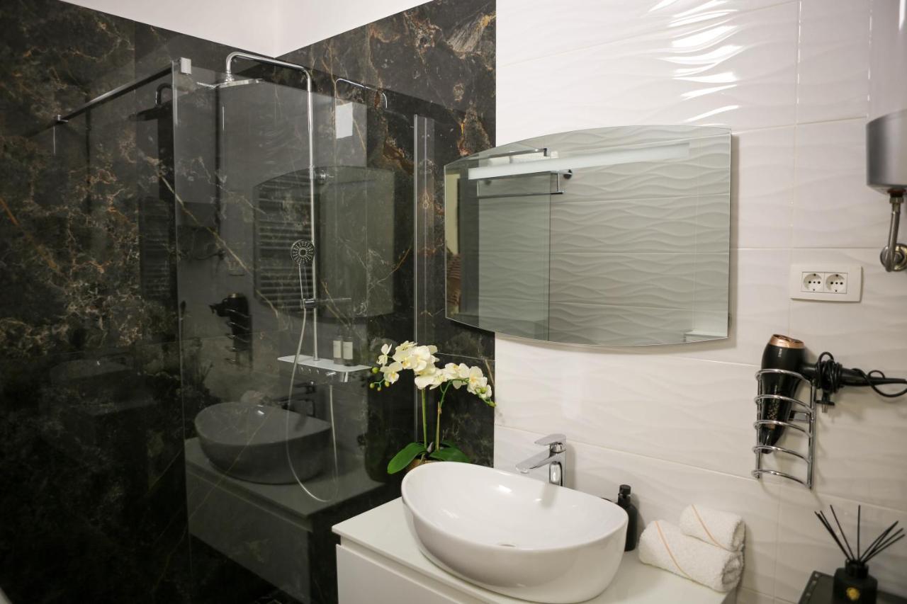 New & Luxury Apartment Tony スプリト エクステリア 写真